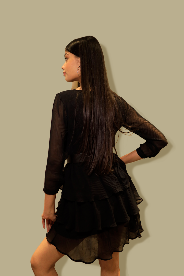 BLACK SHORT FLOWY DRESS – ennessstudio